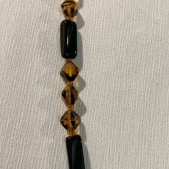 Black and Brown iridescent beaded Necklace - Picture 2 of 9